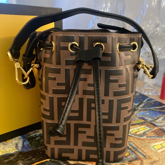 Fendi Bucket Bag. Never been used before.  Perfect condition.  Authentic. - Picture 3 of 8